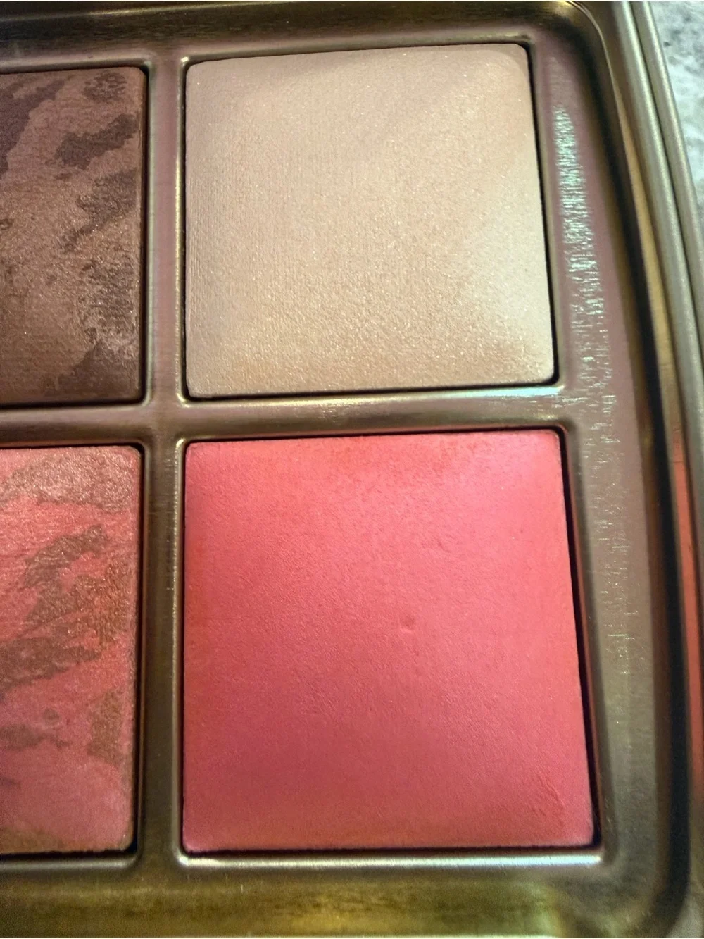Hourglass Cosmetics Ambient Lighting Volume I charms palette Store exclusive